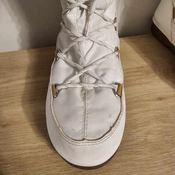 Moon Boot Tall White Monaco With Faux Fur-Trim - Picture 4 of 12